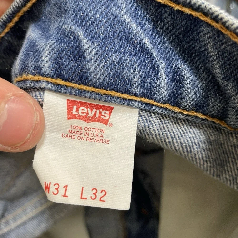 Levis small bleach